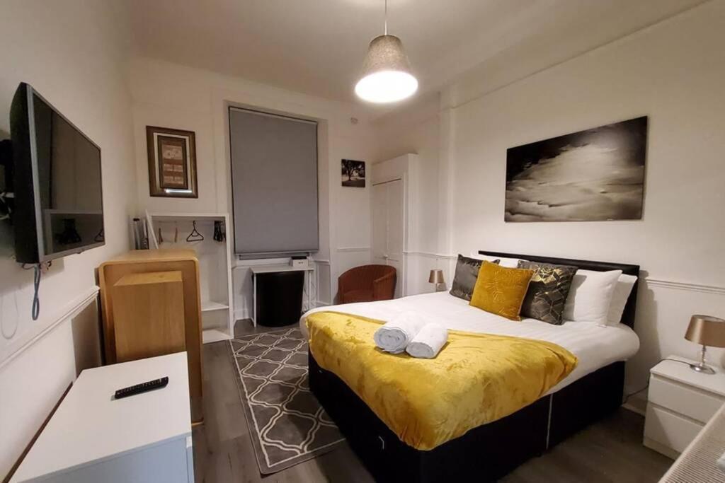Leith Spectacular Apartment By Sensational Stay Short Lets & Serviced Accommodation With 6 Separate Beds & 2 Baths Edimburgo Exterior foto